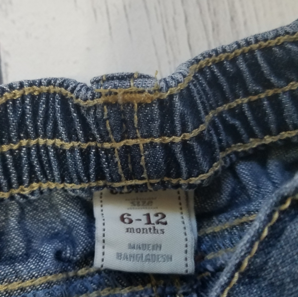 Old Navy girls 6 - 12 Months Jeans - Picture 3 of 4